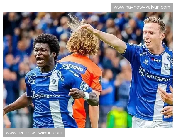 极光下的绿茵博弈：当萨普斯堡遇上桑纳菲，一场关于尊严与生存的挪超史诗